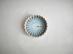 平岡仁　藍彩輪花皿M