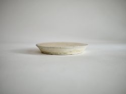 北岡幸士　台皿 灰粉引