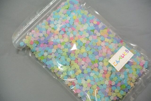 クリスタルあじさいの園金平糖/小綸(1kg)目にも鮮やか青色主体のミックス小粒金平糖♪ クリスタルあじさいの園金平糖1㎏パック