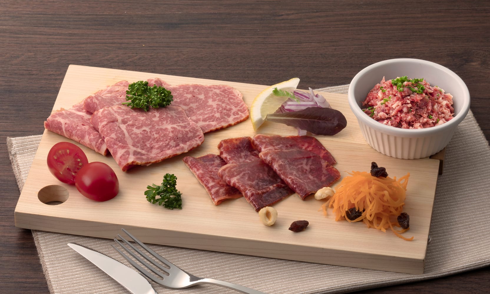 Toriyama Umami Wagyu 鳥山旨味和牛 ハム 生ハム コンビーフの食べ比べ 赤城牛 赤城和牛の鳥山畜産食品