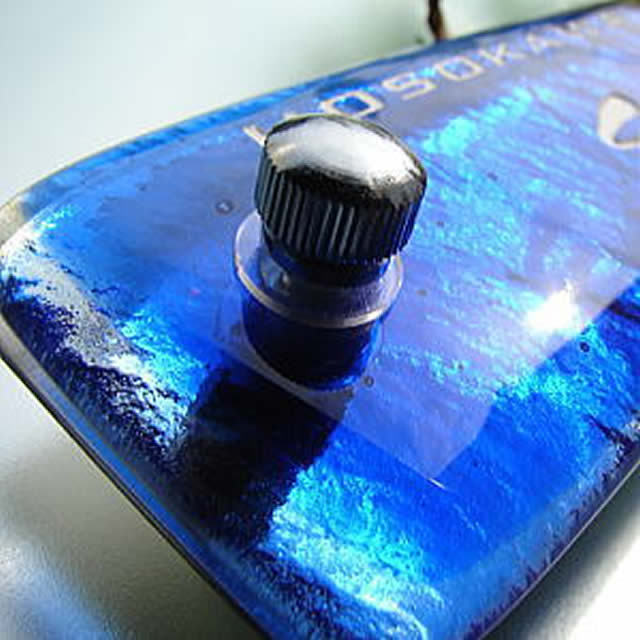 表札】深いブルーが神秘的！確かな存在感がでるデザインマンション