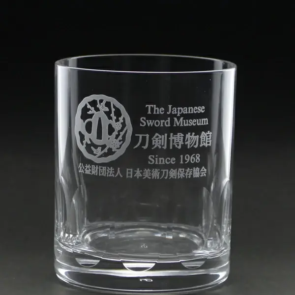 オリジナル彫刻入りのロックグラス