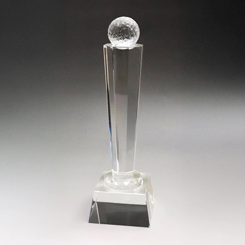 オリジナル彫刻入りのトロフィー