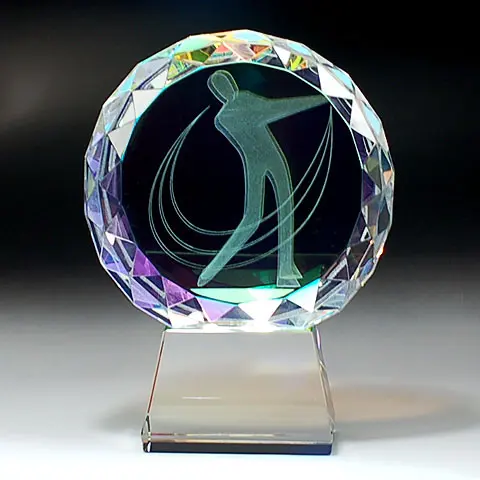 オリジナル彫刻入りのトロフィー