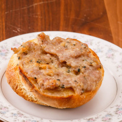 生ソーセージのパテ（ブルーチーズ）