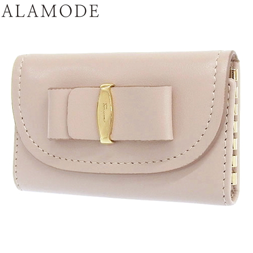 Salvatore Ferragamo ベージュ レザーキーケース Salvatore Ferragamo キーケース ベージュ クロコ型押し - メルカリ