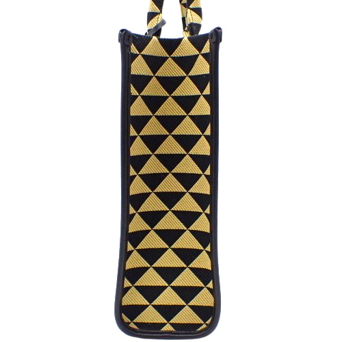 ☆送料関税込☆PRADA トライアングル ロゴ ラージ トートバッグ 関税込/国内発】PRADA トライアングルトート ラージサイズ