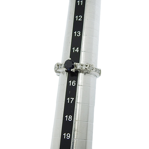 Pt９００ プラチナ　ダイヤモンド　 ダブルバンド　デザインリング　６．５６g Pt900 プラチナダイヤモンド ダブルバンドデザインリング6
