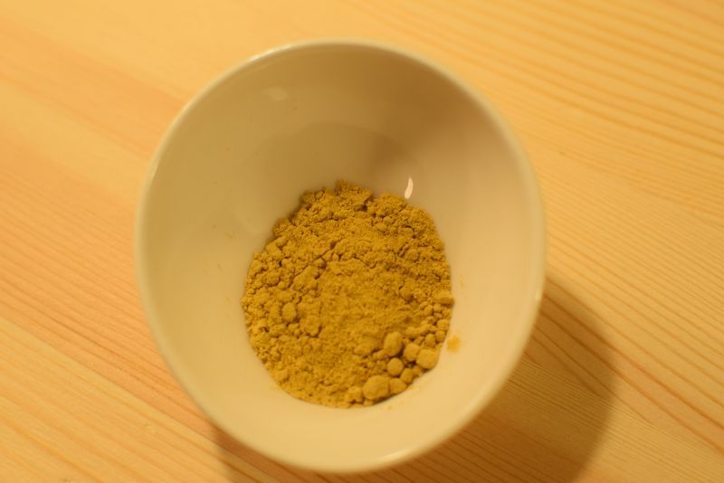 闘病中のペットに栄養補給　元気がないときに　ミツバチ花粉100ｇ　【冷凍便同梱可】