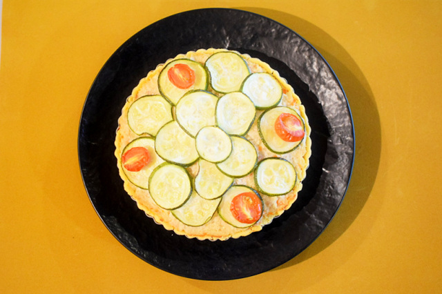 季節野菜ズッキーニとチキンのキッシュ２