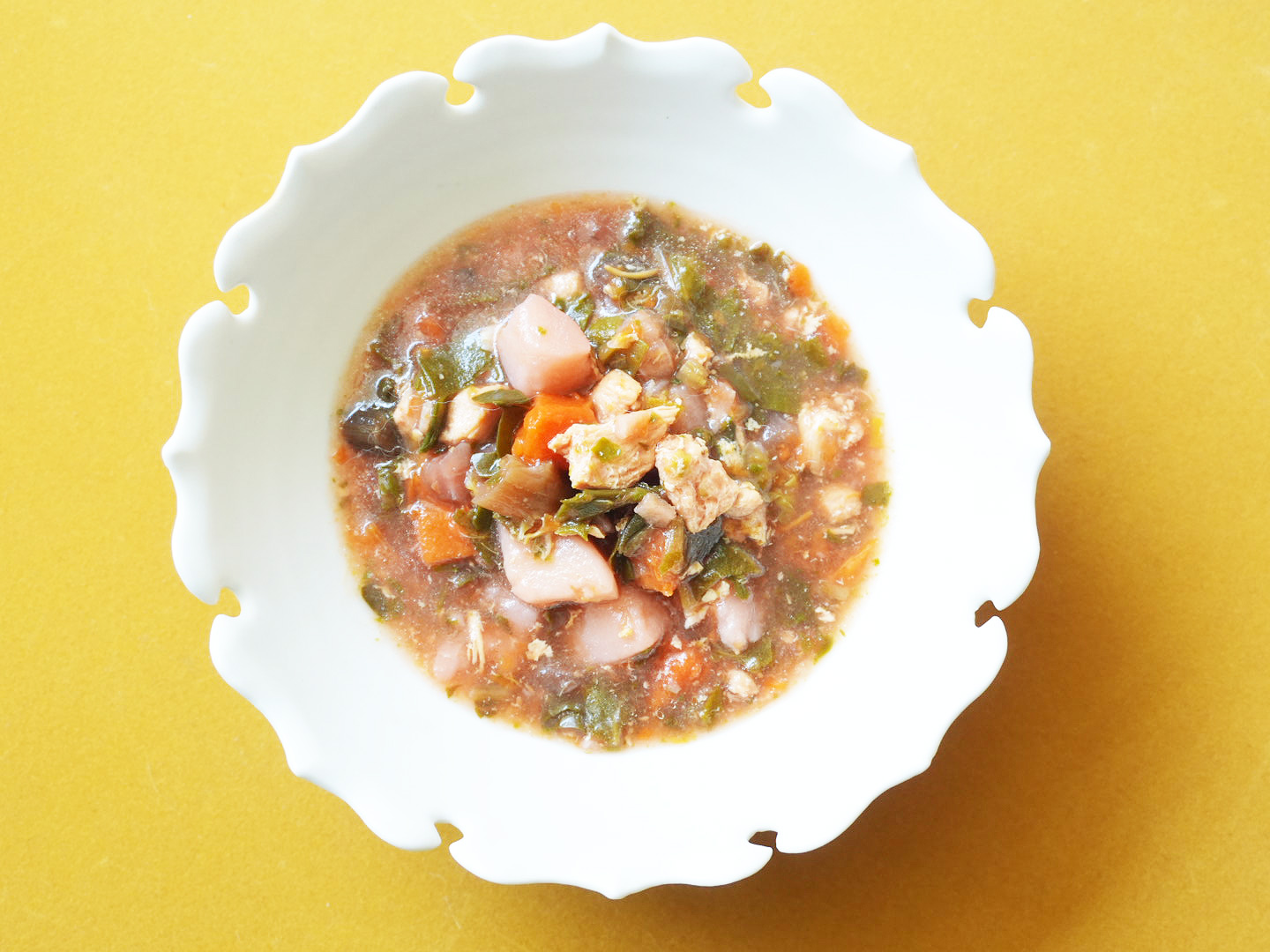 無投薬鶏むね肉とビーツのボルシチ