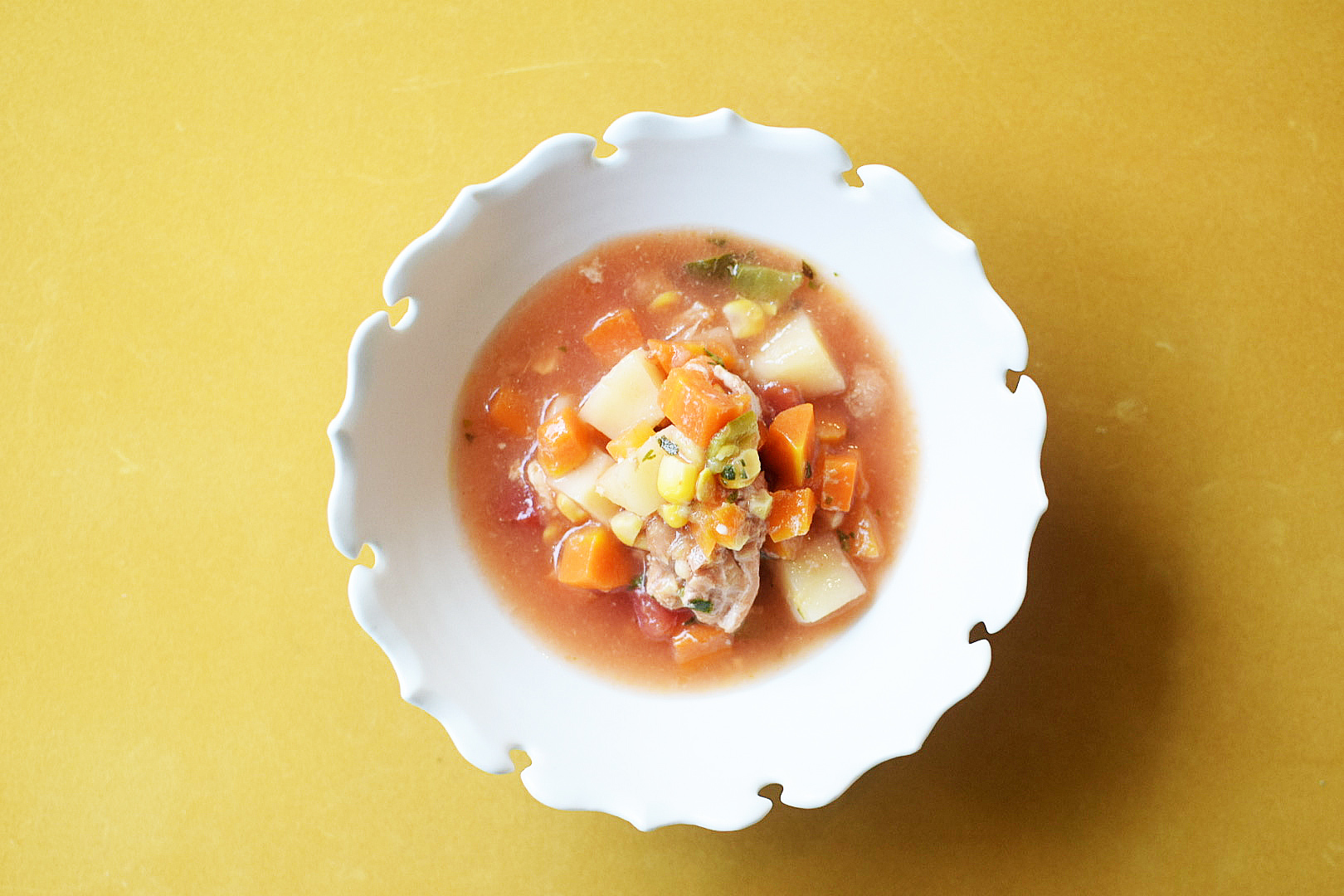 チキンと夏野菜のラタトゥイユ（とうもろこし）