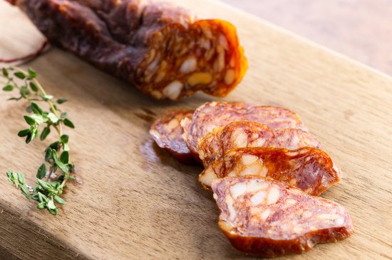 チョリソ・セック　チョリソの乾燥ソーセージ　キュルノンチュエ　