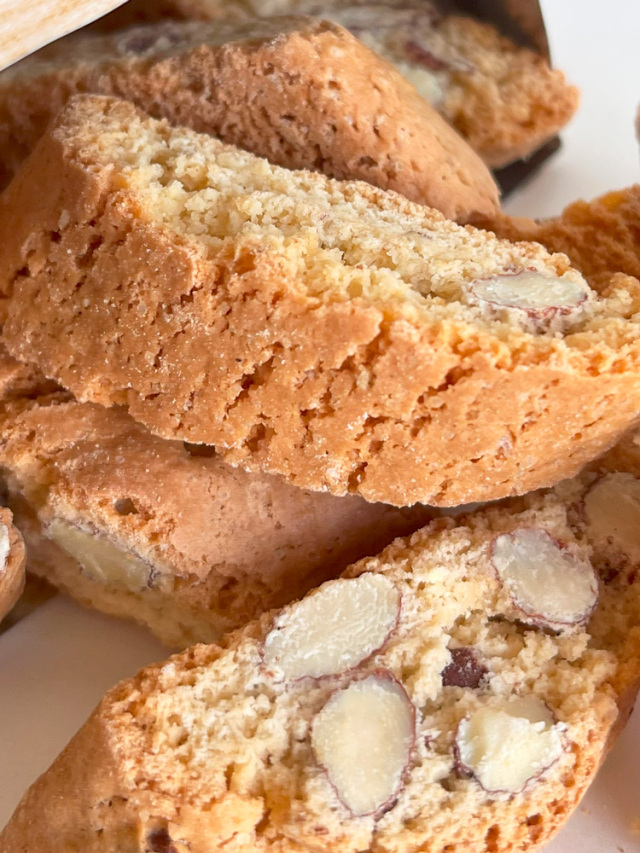 カントゥッチーニ トスカーニ アッレ マンドルレ IGP 175gサポーリ社 イタリア産 (Italian Cantuccini Toscani IGP by Sapori)