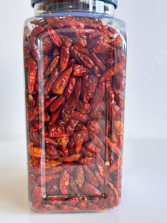 ペペロンチーノホール ドロゲリアアリメンターリ社