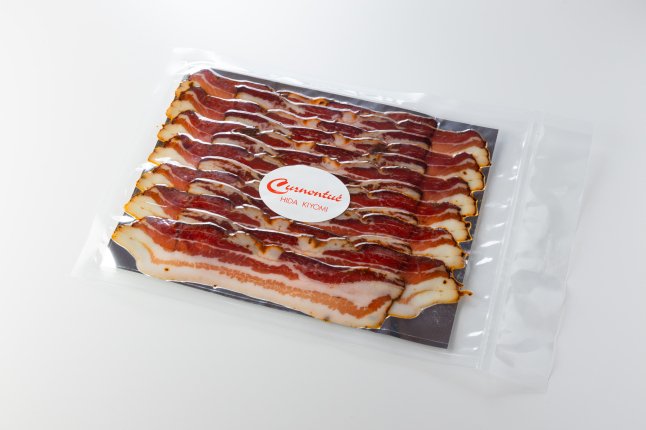 パンチェッタ・スタジオナータ・テザ・ピカンテ「豚ばら肉辛味熟成品」