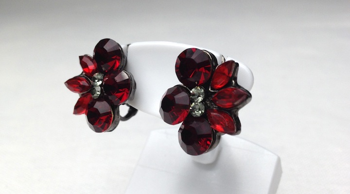 イヤリングALDANマルーンレッドメイン１