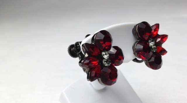 イヤリングALDANマルーンレッドメイン５