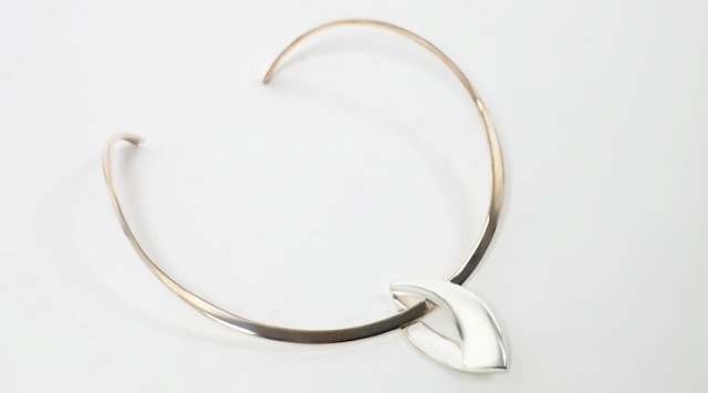 ネッククリップ＆クレッセント　メイン４