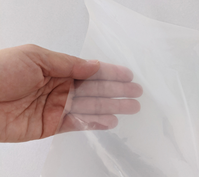 日新化学工業暖房用ポリダクト　 厚さ0.1mm 折り幅400mm×100m 日新化学 1層 ポリダクト 0.1mm厚 400mm X 100m 2本入 農業 ビニール