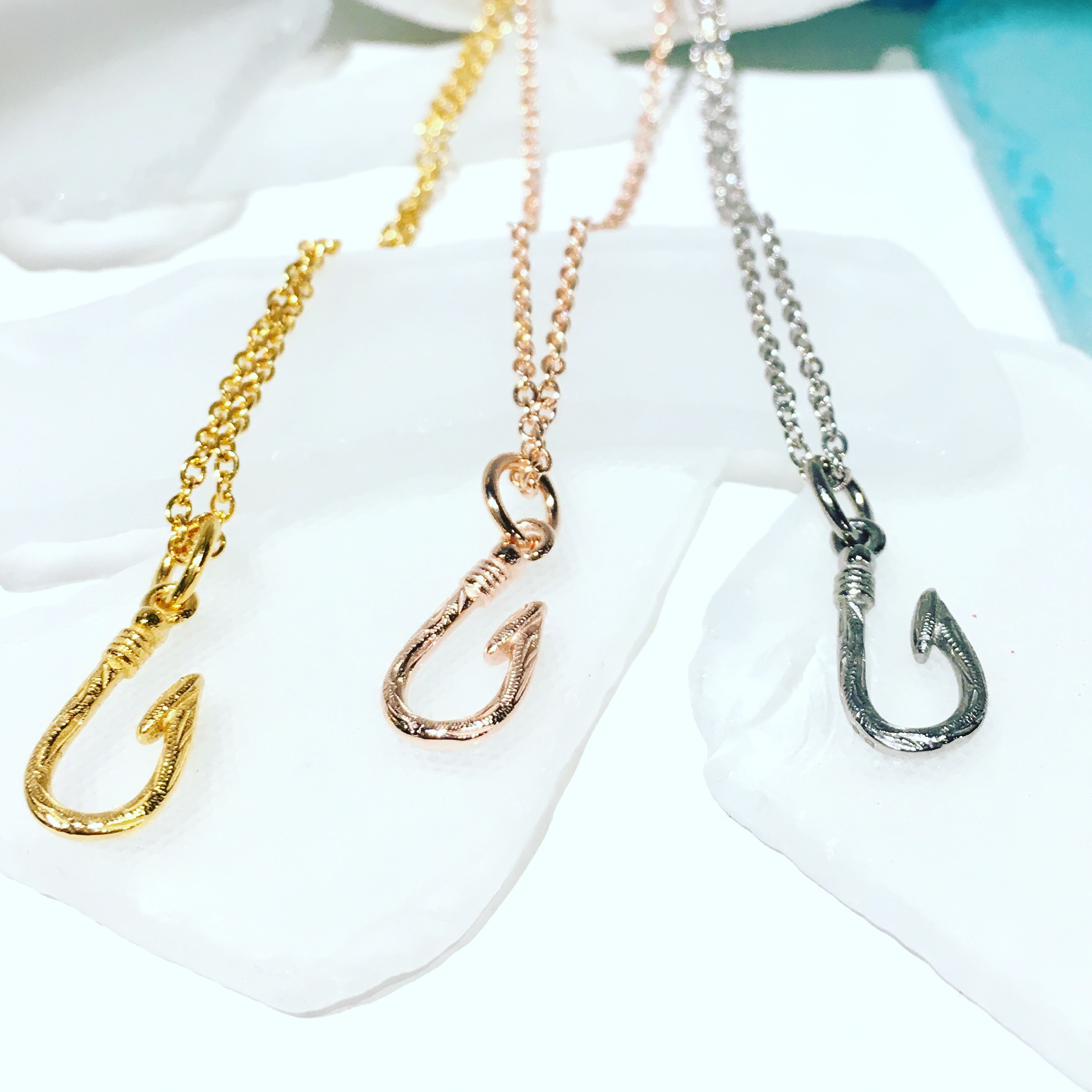 ミニフィシュフックのネックレス/SV/GLD/PKG