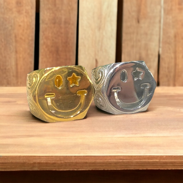 SALE■大きなスマイルリング