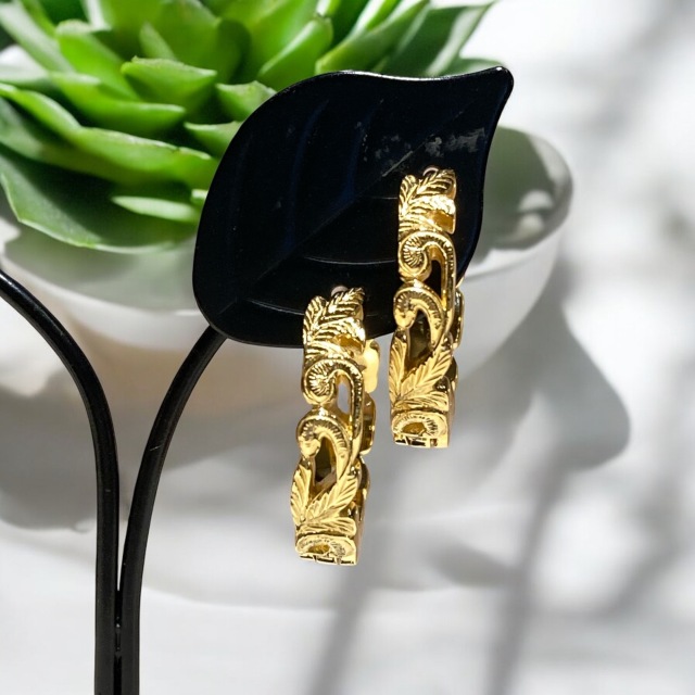 ■カッティングピアス 一個売りGLD