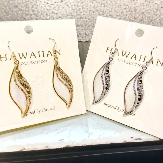 シェルリーフピアス/GLD SV