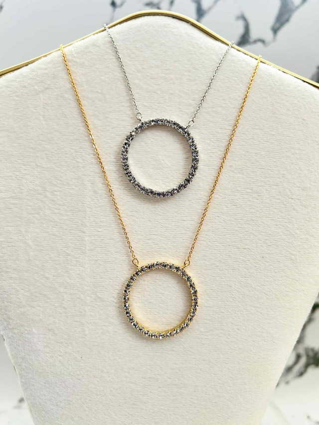 クリスタルサークルショートネックレス