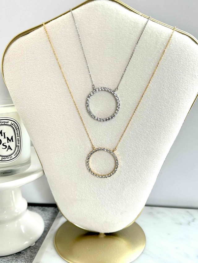 クリスタルサークルショートネックレス