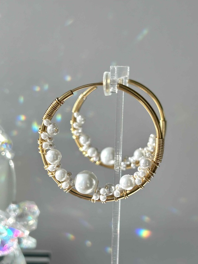 1/18 20:00～販売開始  ミドルフープのアンダーラウンドパールイヤリング