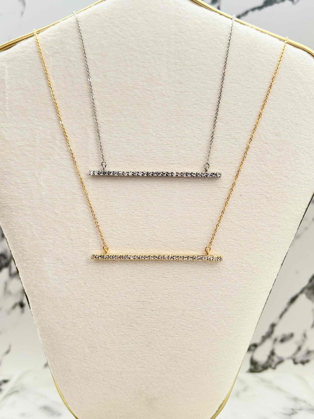 クリスタルスティックショートネックレス