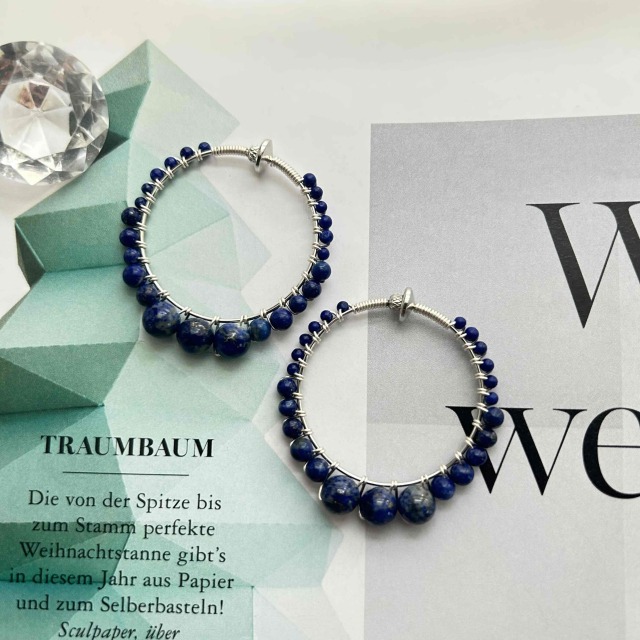 ピアスみたいに見えるイヤリング  華奢ラインのラピスラズリフープイヤリング