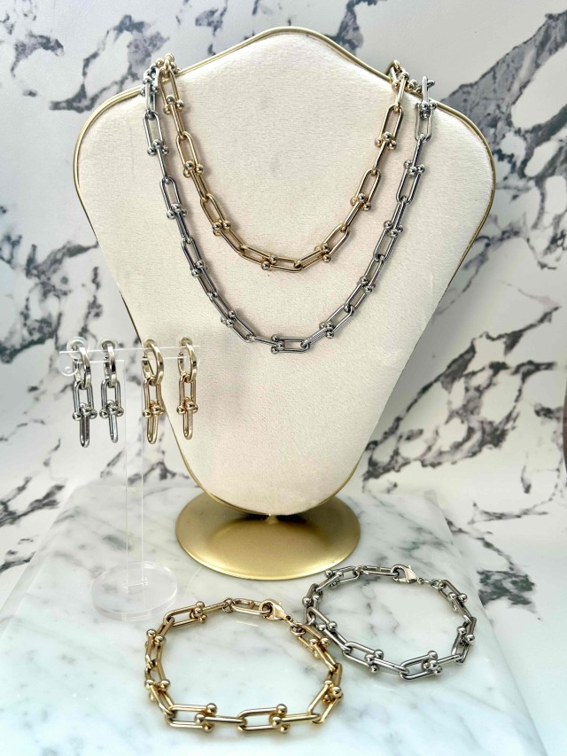 大人かっこいいチェーンアクセサリー