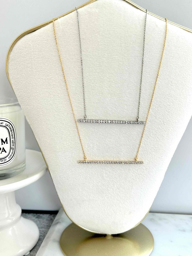 クリスタルスティックショートネックレス