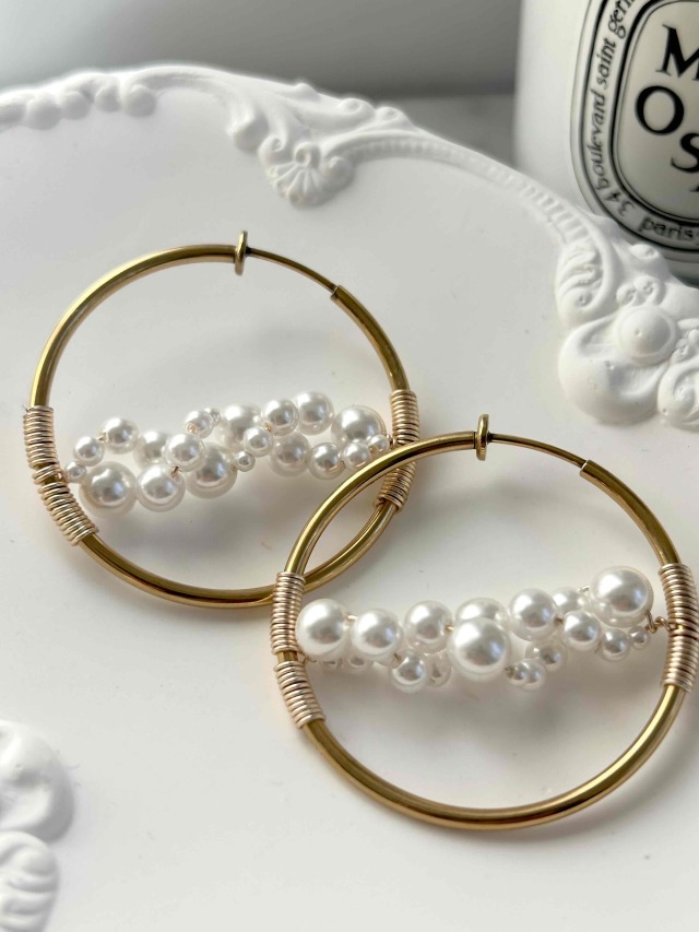 ツイストパールのミドルフープイヤリング