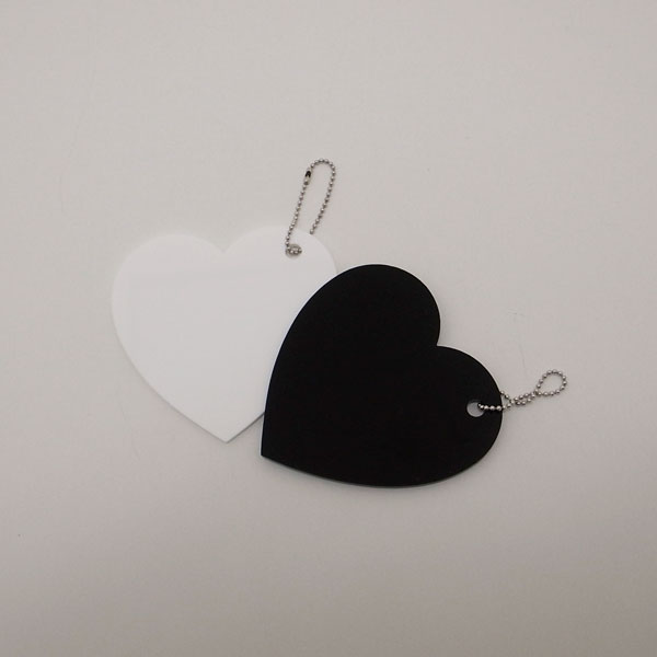 ハート型のチャームベース