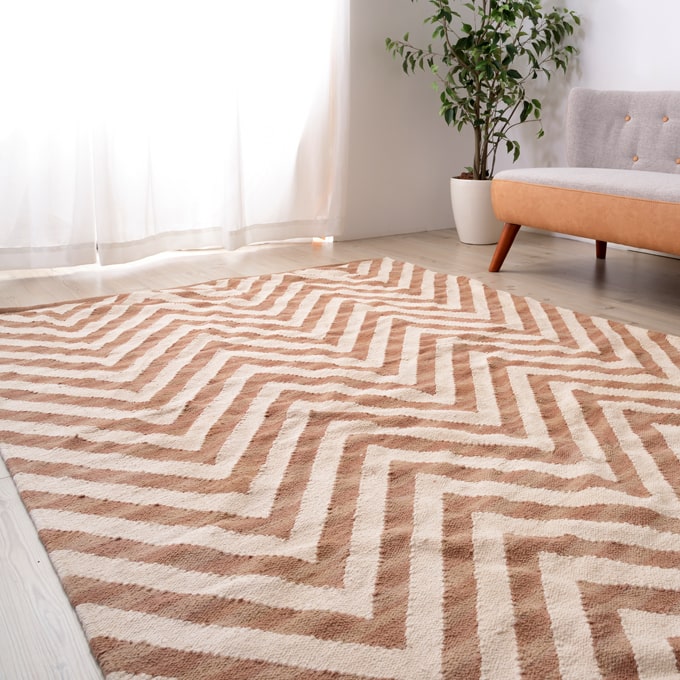 モダンな幾何学柄センターラグ