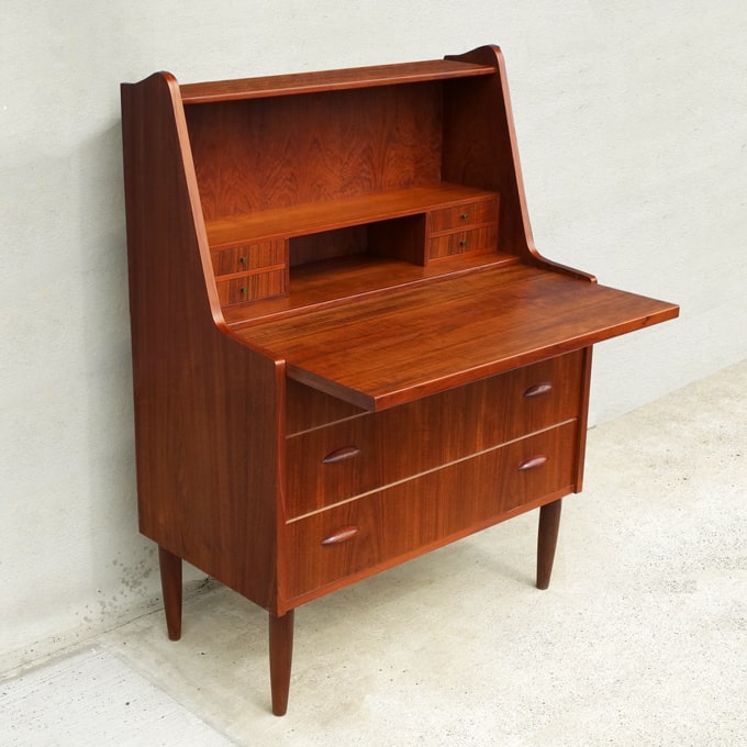 北欧ビンテージ木製ライティングビューロー