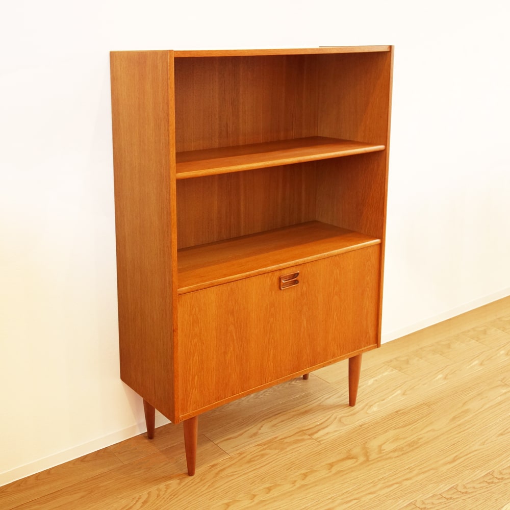 北欧ヴィンテージ・キャビネットシェルフ