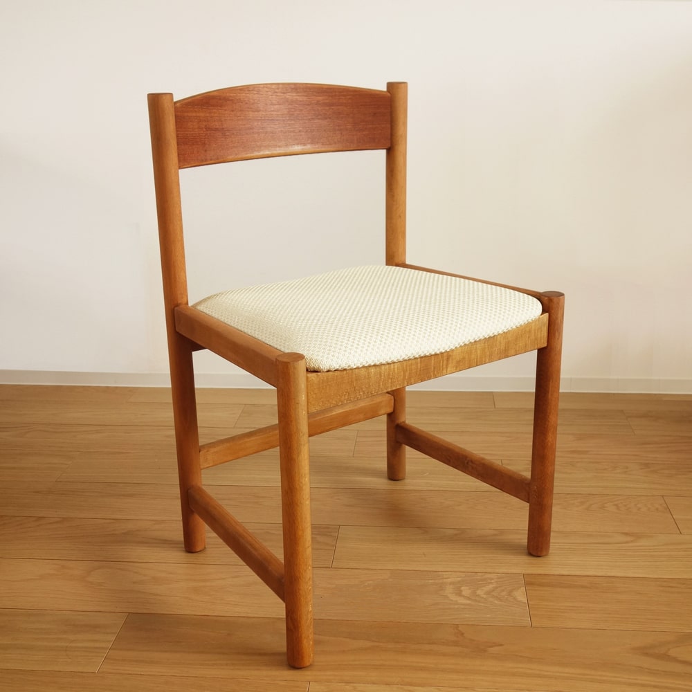 北欧ヴィンテージ白ダイニングチェア