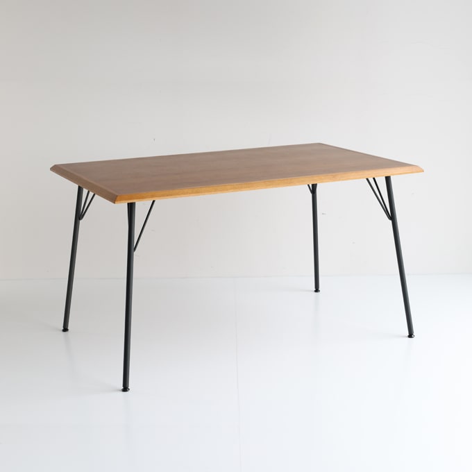 チークとオークのダイニングテーブル130