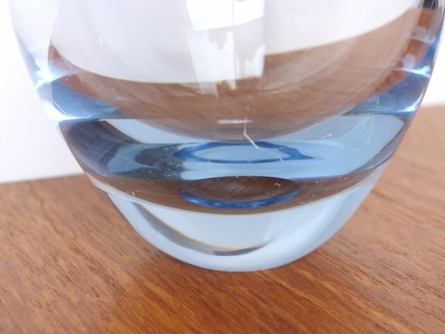 ガラスベース底面