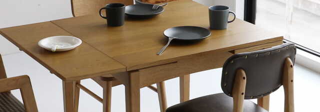 省スペースなダイニングテーブル
