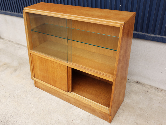 G-PLANガラス戸棚　オーク