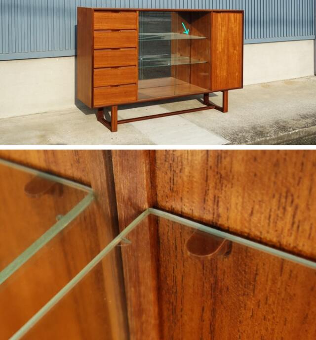 ヴィンテージのガラスキャビネット｜アンバーデザイン