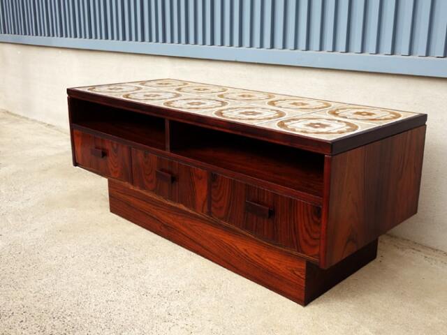 ヴィンテージのテレビボード　ローズウッド