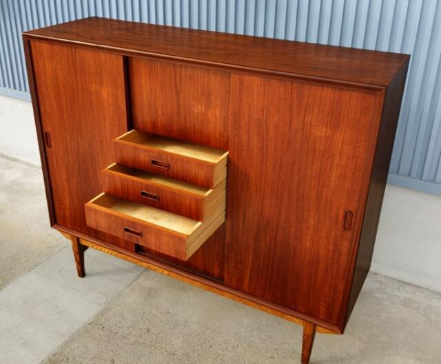 ヴィンテージ・サイドボードひきだし