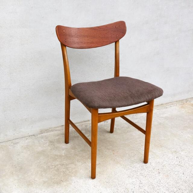 北欧ビンテージ茶色いダイニングチェア