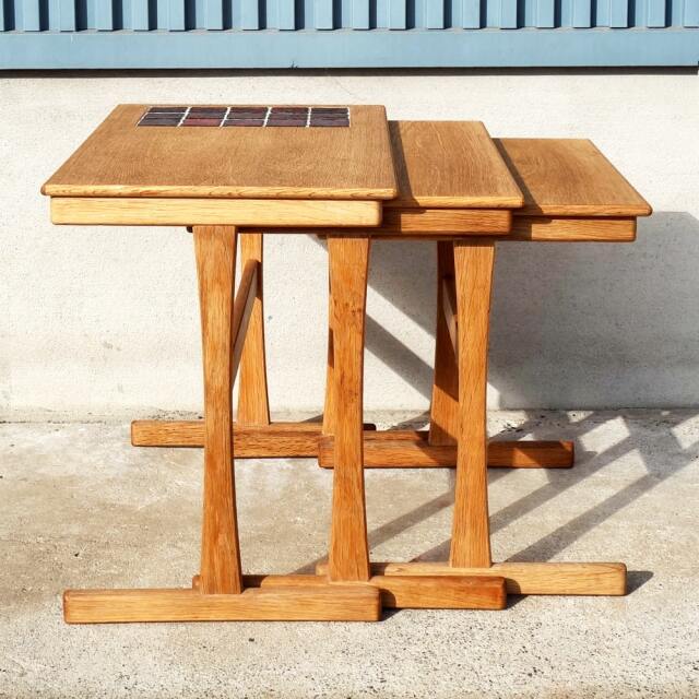 北欧ヴィンテージのネストテーブル側面